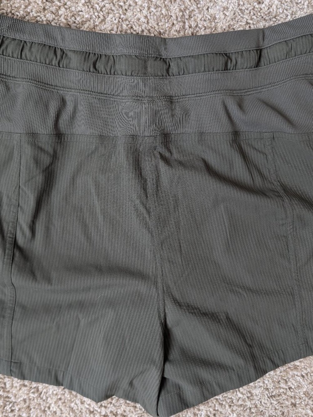 Lululemon Dance Studio Shorts, size 8 - Picture 3 of 5